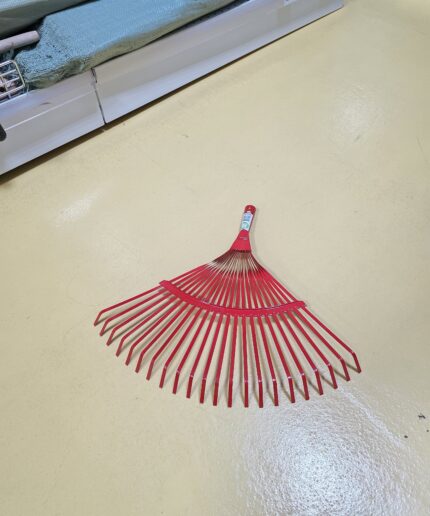 Greenlawn Garden Rake – 22 Metal Teeth
